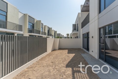 4 bedrooms Townhouse in Joy, UAE No. 173602 5