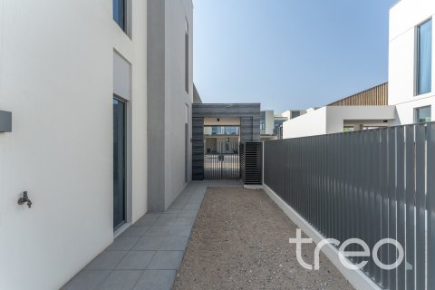4 bedrooms Townhouse in Joy, UAE No. 173602 4