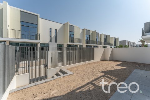 4 bedrooms Townhouse in Joy, UAE No. 173602 3