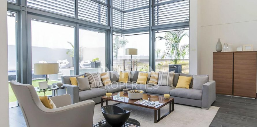 Land de 784m² en Dubai, UAE No. 84802
