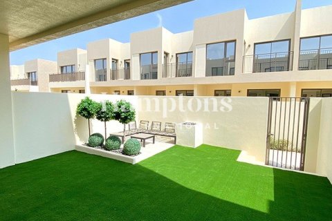 Townhouse de 3 dormitorios No. 118341 3