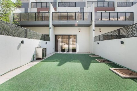 4 bedrooms Townhouse  No. 115763 3