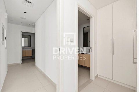 2 bedrooms Apartment in Burj Crown, UAE No. 192590 12