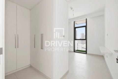 2 bedrooms Apartment in Burj Crown, UAE No. 192590 11