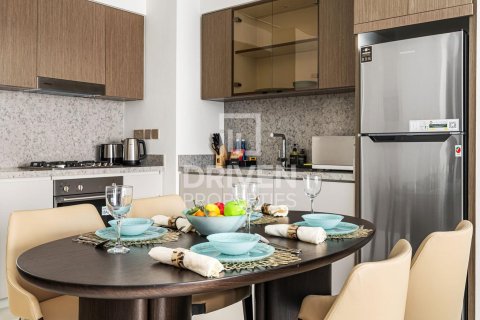 Квартира с 1 спальней в EMAAR Beachfront, ОАЭ №192595 12