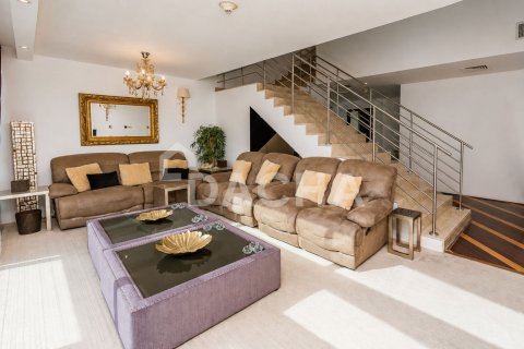 Appartement de 4 chambres à The Jewels, UAE No. 187568 13