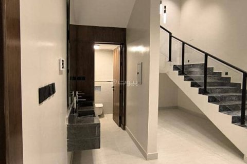 Вилла с 5 спальнями в Эр-Рияд, Саудовская Аравия №99504 12