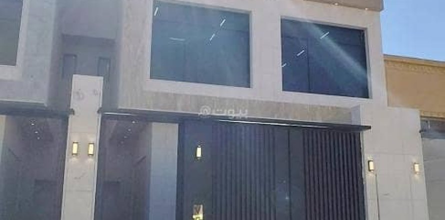 Villa de 3 dormitorios en Riyadh, Saudi Arabia No. 99499