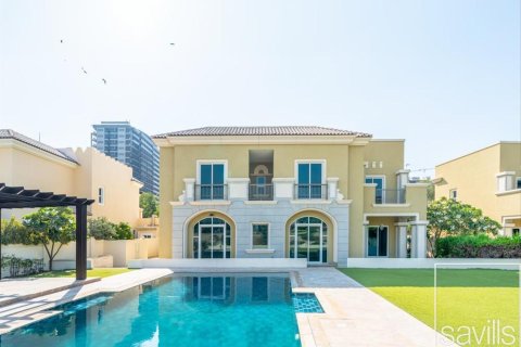 Villa de 5 dormitorios  No. 116610 2