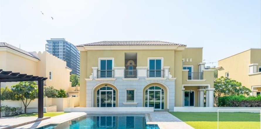 Villa de 5 dormitorios  No. 116610