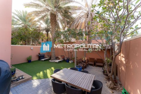 Villa de 4 chambres à Abu Dhabi, UAE No. 127211 19