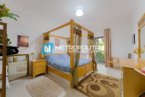 Villa de 4 chambres à Abu Dhabi, UAE No. 127211 14