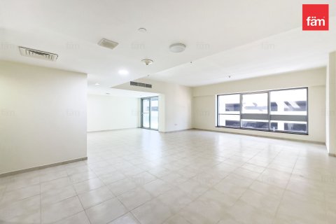 Квартира с 3 спальнями  №115399 2