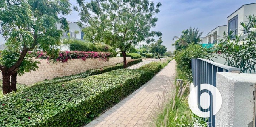 Вилла с 4 спальнями в Дубай Хилс Эстейт, ОАЭ №154513