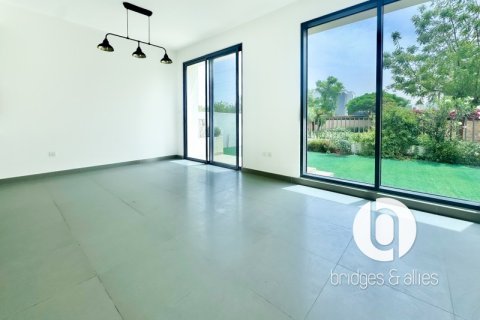 Вилла с 4 спальнями в Дубай Хилс Эстейт, ОАЭ №154513 13