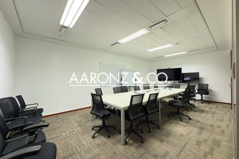 Office de 36m² en Sheikh Zayed Road, UAE No. 154509 9