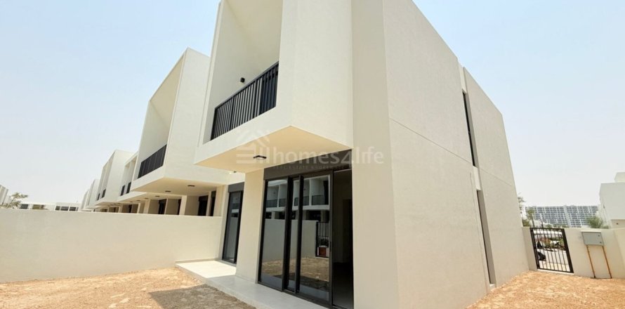 Villa de 4 dormitorios en Town Square, UAE No. 168533