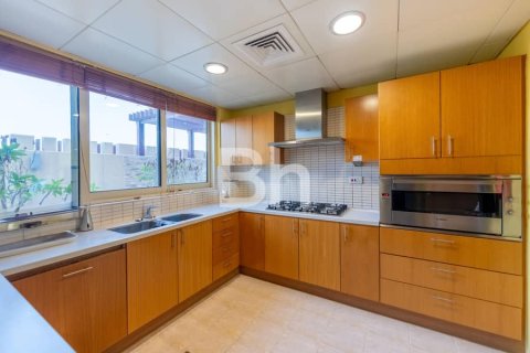 5 bedrooms Villa in Al Raha Gardens, UAE No. 63397 10