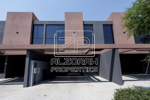 4 bedrooms Townhouse in Tilal City, UAE No. 205461