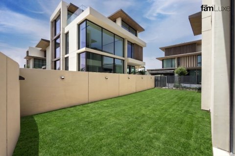 4 bedrooms Villa in Dubai, UAE No. 161314 6