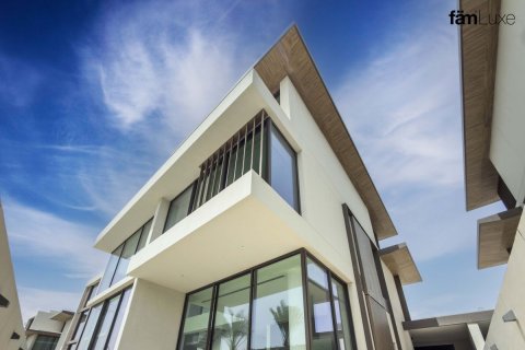 4 bedrooms Villa in Dubai, UAE No. 161314 9