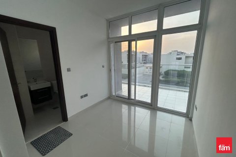 3 bedrooms Townhouse in Dubai, UAE No. 143632 14