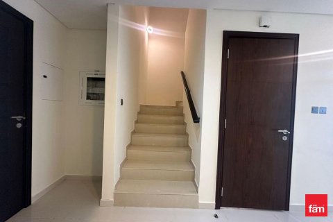 3 bedrooms Townhouse in Dubai, UAE No. 143632 4