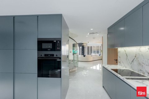 4 bedrooms Apartment in Dubai, UAE No. 142405 7