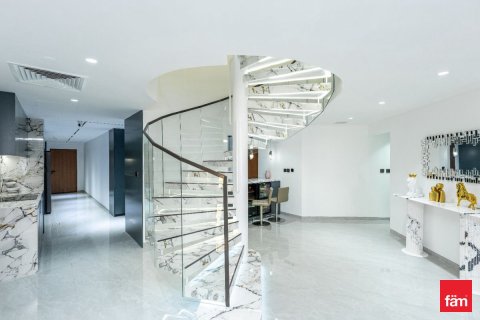 4 bedrooms Apartment in Dubai, UAE No. 142405 6