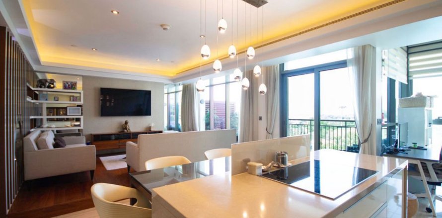 3 bedrooms Apartment in The Views, UAE No. 203030