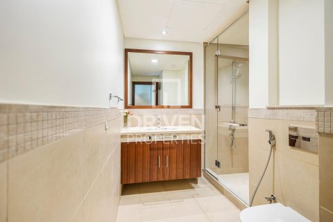 3 bedrooms Apartment in Burj Vista, UAE No. 137938 8