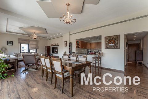 Apartment de 3 dormitorios en Al Jaz, UAE No. 74886 4