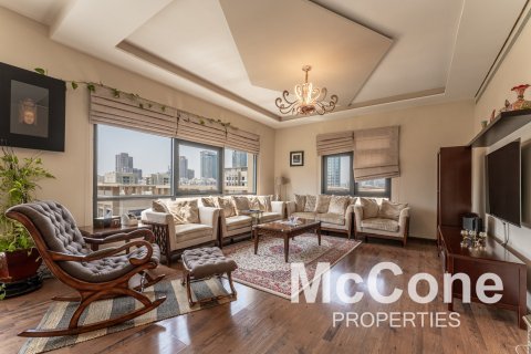 Apartment de 3 dormitorios en Al Jaz, UAE No. 74886 1