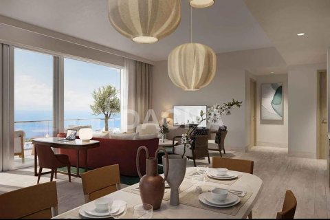 Квартира с 2 спальнями в EMAAR Beachfront, ОАЭ №155534 7