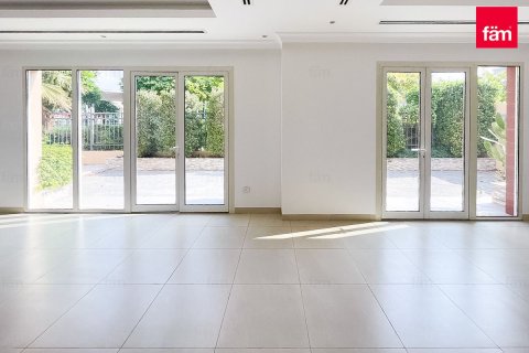 4 غرف نوم فيلا في البرشاء, الإمارات العربية المتحدة رقم 149437 3