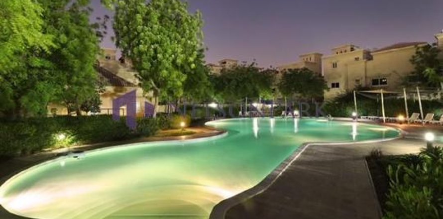 3 bedrooms Villa in Doha, Qatar No. 60897