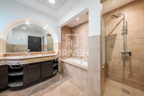 4 bedrooms Villa in The Villa, UAE No. 203984 28