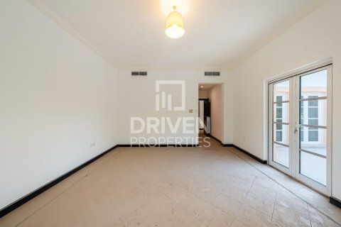 4 bedrooms Villa in The Villa, UAE No. 203984 12