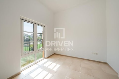 4 bedrooms Villa in The Villa, UAE No. 203984 8