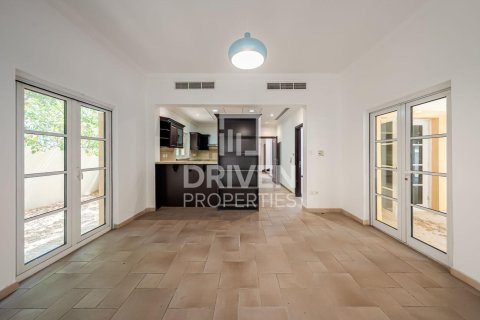 4 bedrooms Villa in The Villa, UAE No. 203984 7