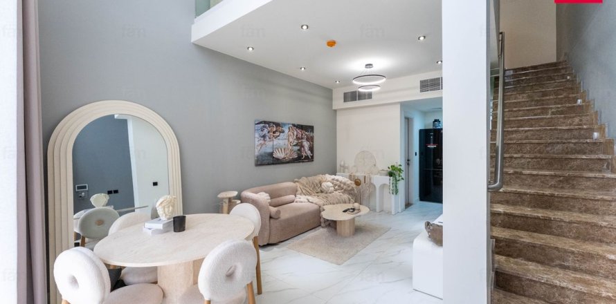 1 bedroom Townhouse in Dubai, UAE No. 169411