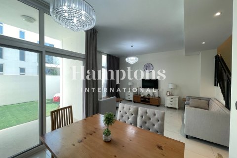 3 bedrooms Townhouse in Dubai, UAE No. 151322 11