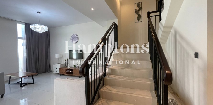 3 bedrooms Townhouse in Dubai, UAE No. 151322
