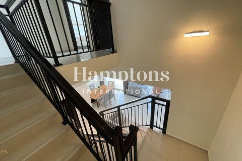 3 bedrooms Townhouse in Dubai, UAE No. 151322 12