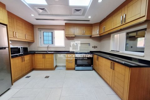 Вилла с 5 спальнями №128005 14