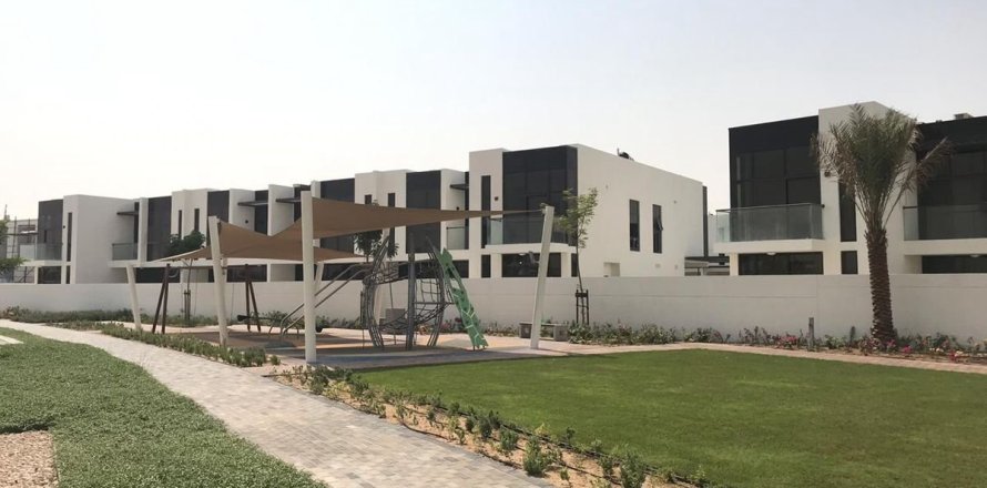 Таунхаус с 3 спальнями в Дубай, ОАЭ №145463