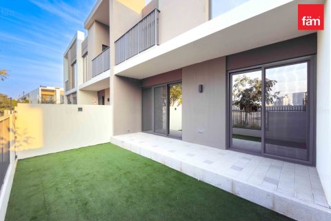 Вилла с 3 спальнями в Tilal Al Ghaf, ОАЭ №145465