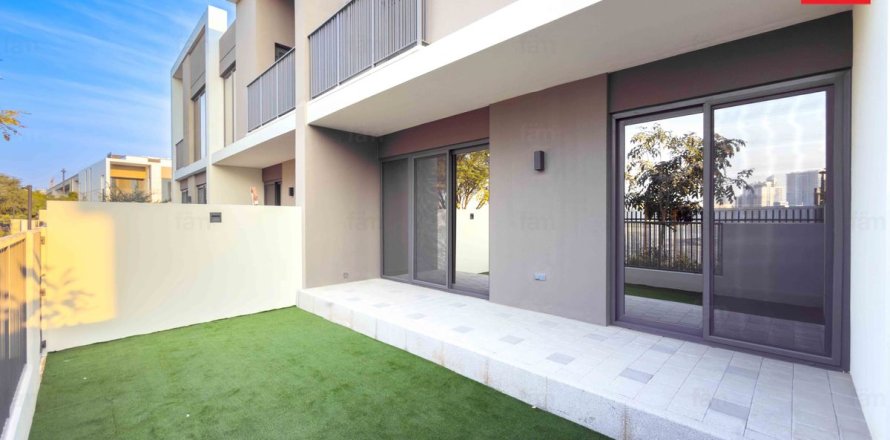 Вилла с 3 спальнями в Tilal Al Ghaf, ОАЭ №145465