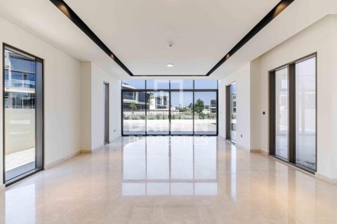 Villa de 4 dormitorios No. 120598 29