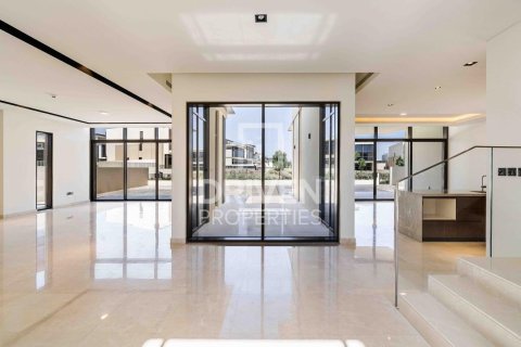 Villa de 4 dormitorios No. 120598 25